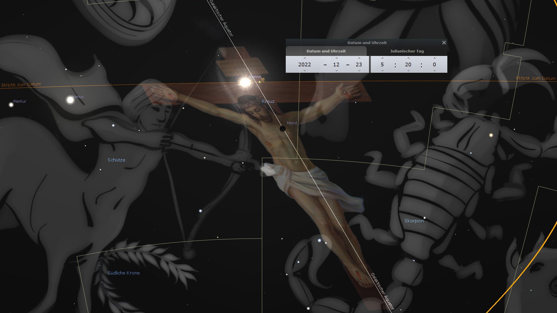 Digitale Darstellung des Nachthimmels mit einer zentralen Darstellung eines Kreuzes, umgeben von Sternenbildern, markiert mit den Namen Merkur, Venus und Mond. Diverse Konstellationen sind als Figuren dargestellt, einschließlich eines Bogenschützen und eines Skorpions. Die Sonne strahlt von einer Seite ein, während auf eine Datums- und Uhrzeitanzeige Bezug genommen wird.