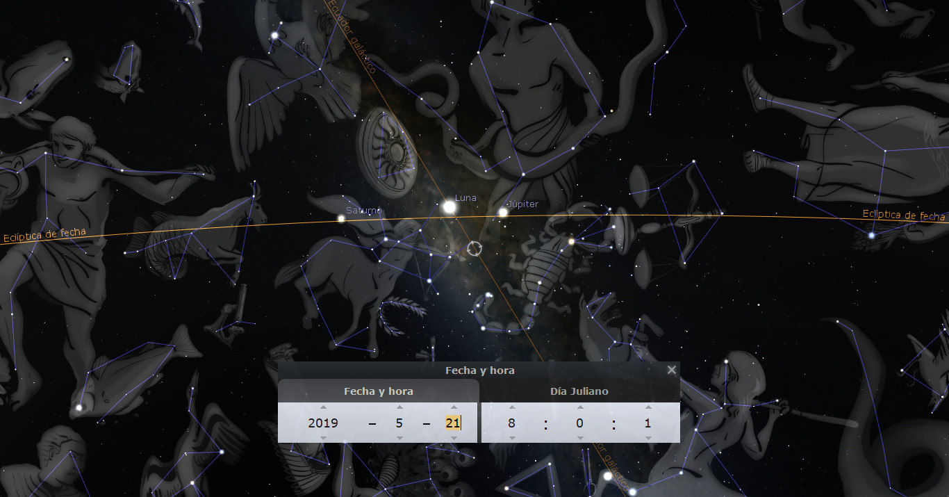 Representación visual de la constelación de elementos en el espacio nocturno, mostrando figuras mitológicas conectadas por líneas que forman patrones, con nombres de planetas como Luna, Júpiter y Saturno visibles. La imagen incluye una interfaz de usuario con datos como la fecha y coordenadas astronómicas.