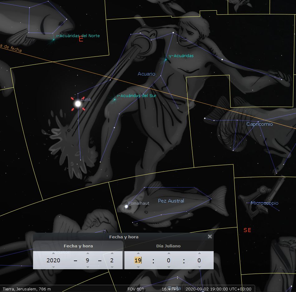 Imagen astronómica que muestra una representación visual del área celestial asociada al Mazzaroth llamada Acuario. La imagen incluye constelaciones circundantes como Capricornio, Microscopio, Pez Austral y distintas estrellas como Fomalhaut. Se observa la Luna resaltada en rojo. Los etiquetados de constelaciones y estrellas están sobreimpuestos en líneas finas azules y nombres en blanco. Hay un panel en la parte inferior mostrando fecha y hora específica para la observación desde Jerusalén.